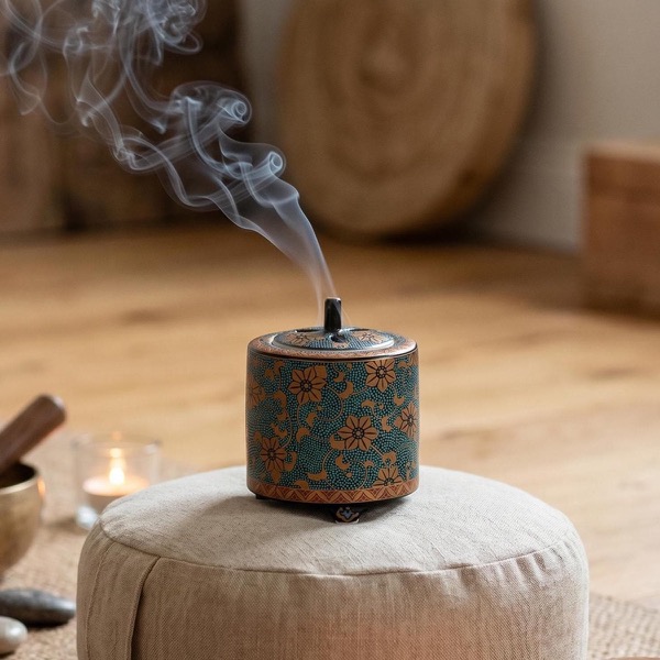 Japanese Incense Burner, Kutani Ware Blue Dot Gold Clematis Koro, Incense Holder