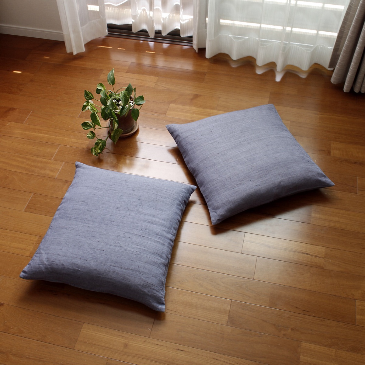 Japanese Linen Zabuton Floor Cushion Cover, Plain Blue Wisteria, 21.7 x 23.2 in, Iono Weave, Made in Japan — view 6