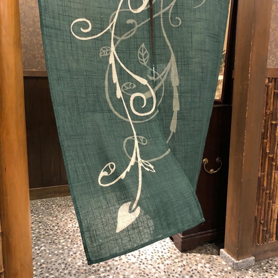Japanese Noren Door Curtain, Arabesque Pattern, 33.5 x 59.1 in, Made in Japan — view 7