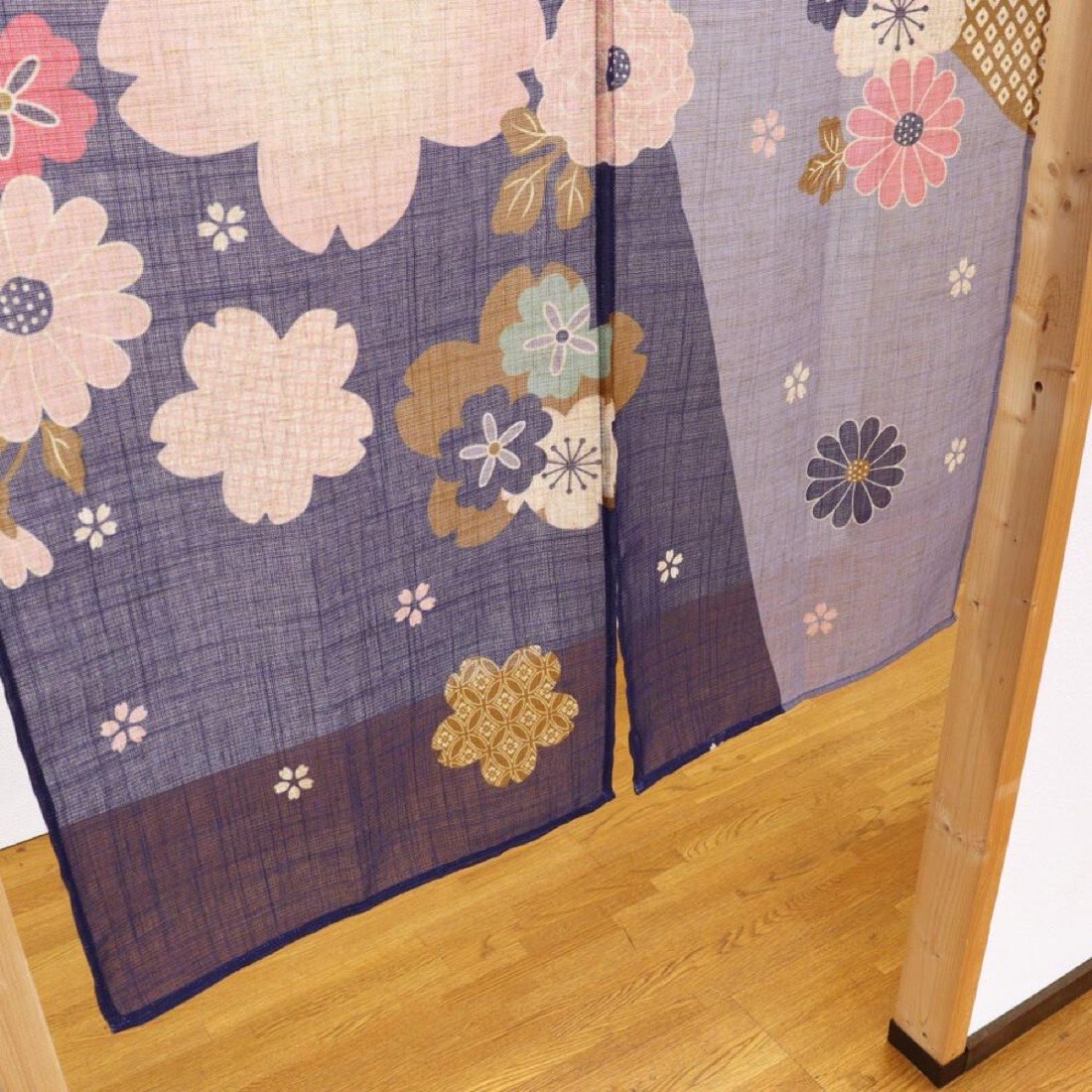 Japanese Noren Door Curtain, Auspicious Flower, 33.5 x 35.4 in, Made in Japan — view 8