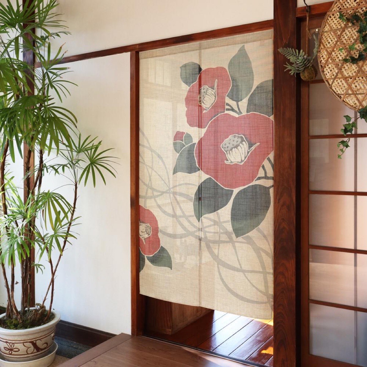 Japanese Noren Door Curtain, Flowing Line Camellia, 33.5 x 59.1 in, Made in Japan — view 8