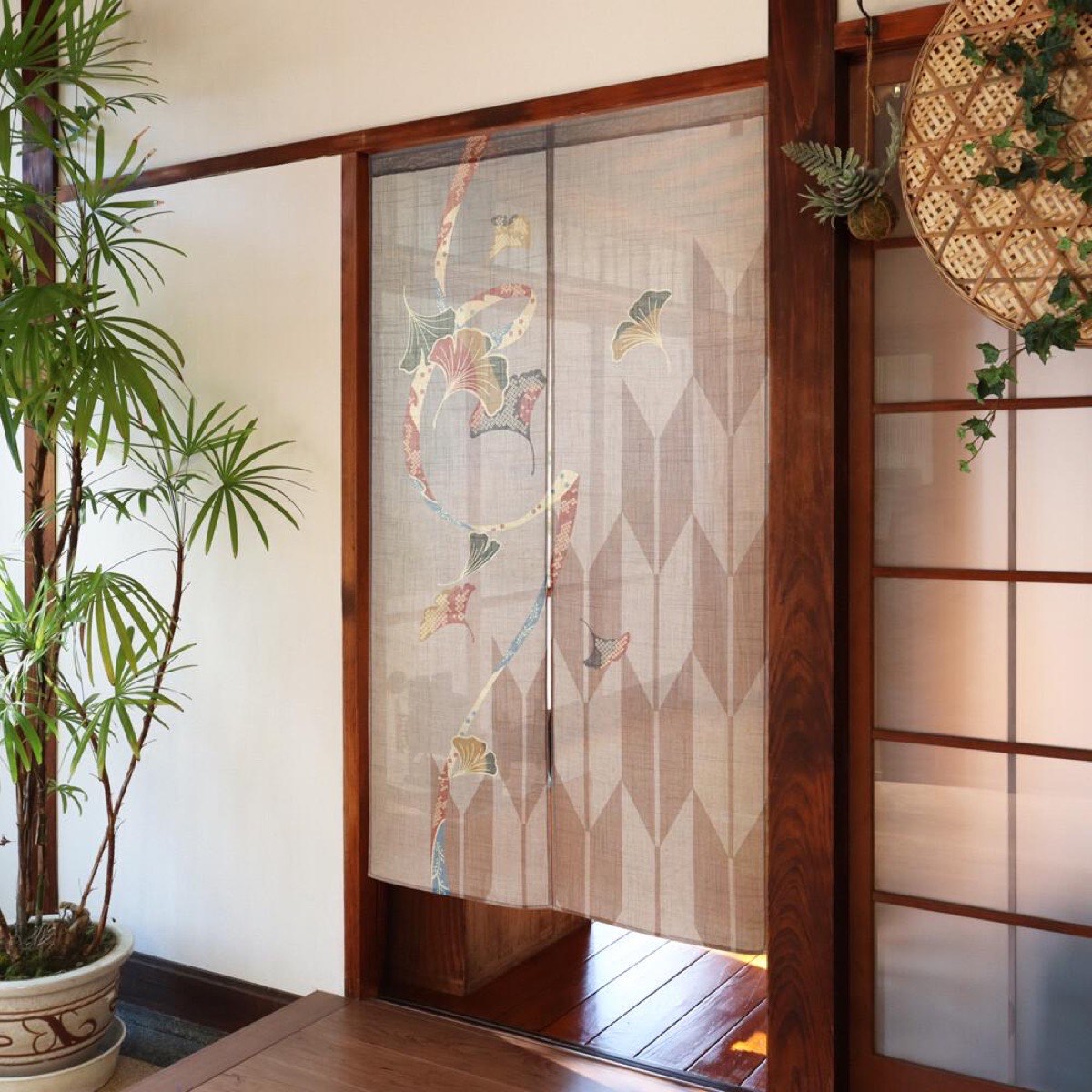 Japanese Noren Door Curtain, Ginkgo Arrow Pattern, Linen-Like Fabric, Made in Japan — view 8