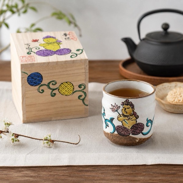 Japanese Tea Cup, Kutani Yunomi Modern Daydream by Mansaku Studio — No Handle, Gift-Boxed (325ml)